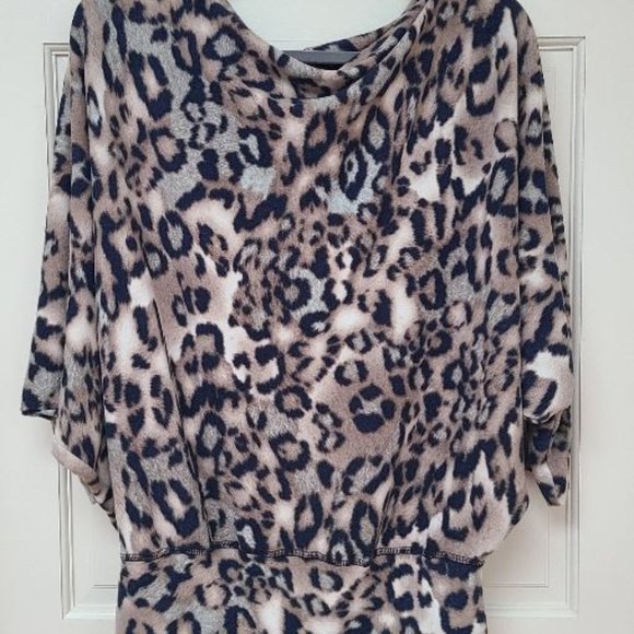 NWT Soft Dolman Sleeve Brown and Blue Top by Easel - Size Small - Picture 2 of 5